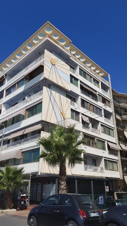 Casalmare Sabina Apartment Ventimiglia Bagian luar foto